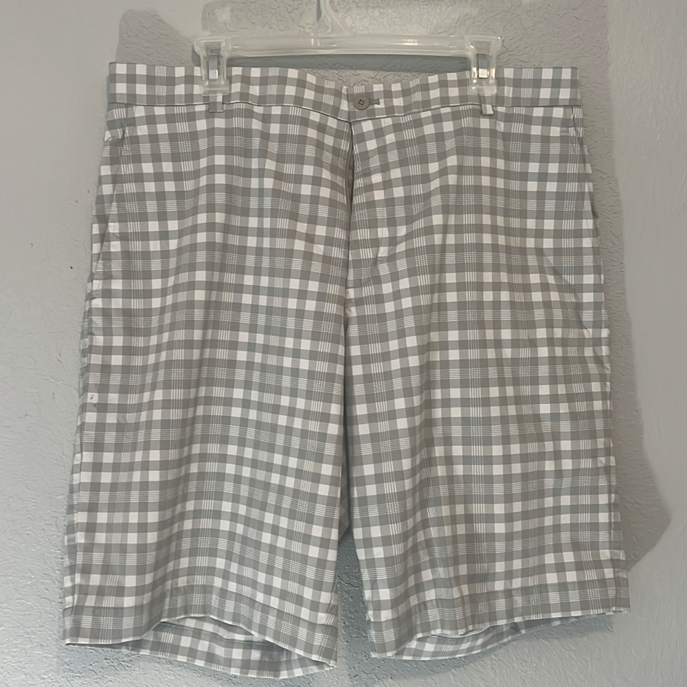 Men’s Nike Golf shorts size 38